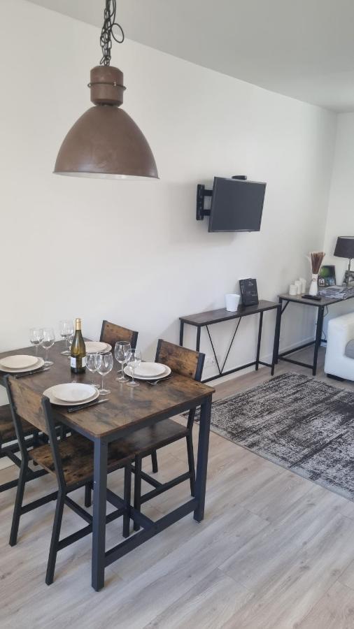 Appartement Luxueux Dans Maison Bourgeoise Parisienne لوفالوا بيريه المظهر الخارجي الصورة