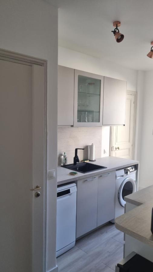 Appartement Luxueux Dans Maison Bourgeoise Parisienne لوفالوا بيريه المظهر الخارجي الصورة