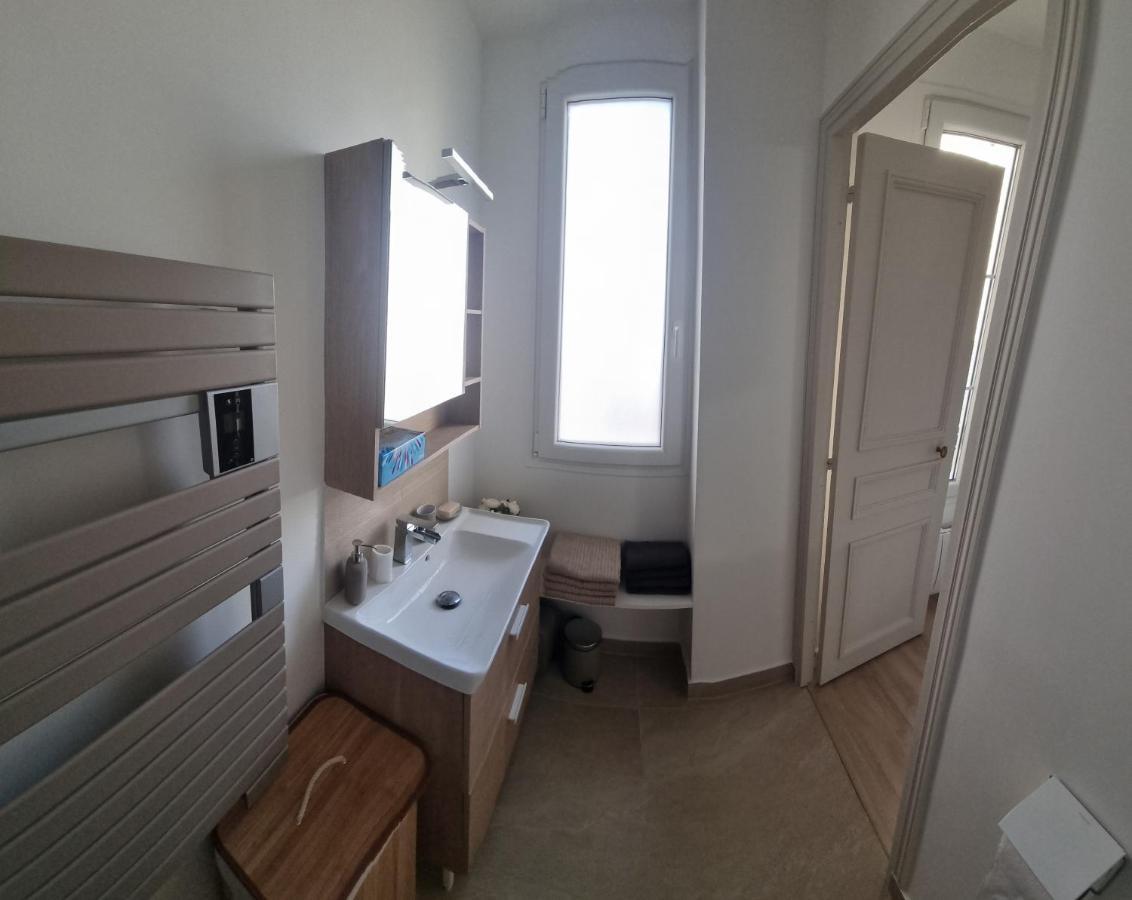 Appartement Luxueux Dans Maison Bourgeoise Parisienne لوفالوا بيريه المظهر الخارجي الصورة
