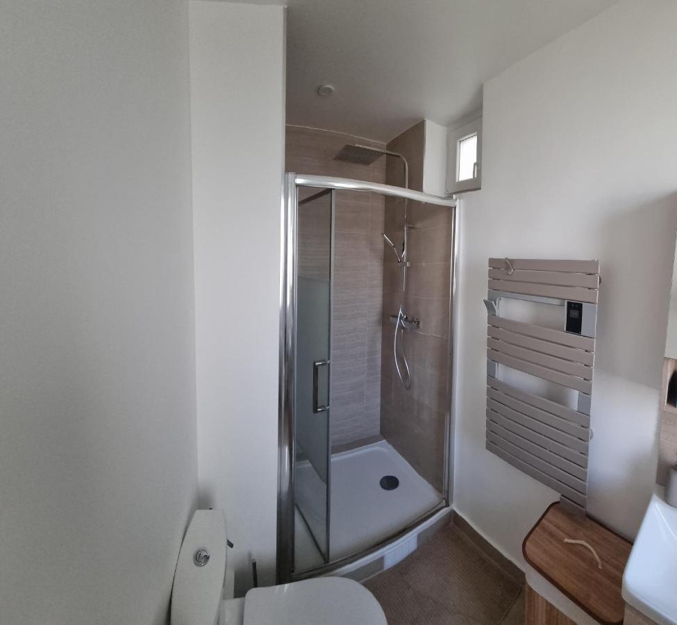 Appartement Luxueux Dans Maison Bourgeoise Parisienne لوفالوا بيريه المظهر الخارجي الصورة